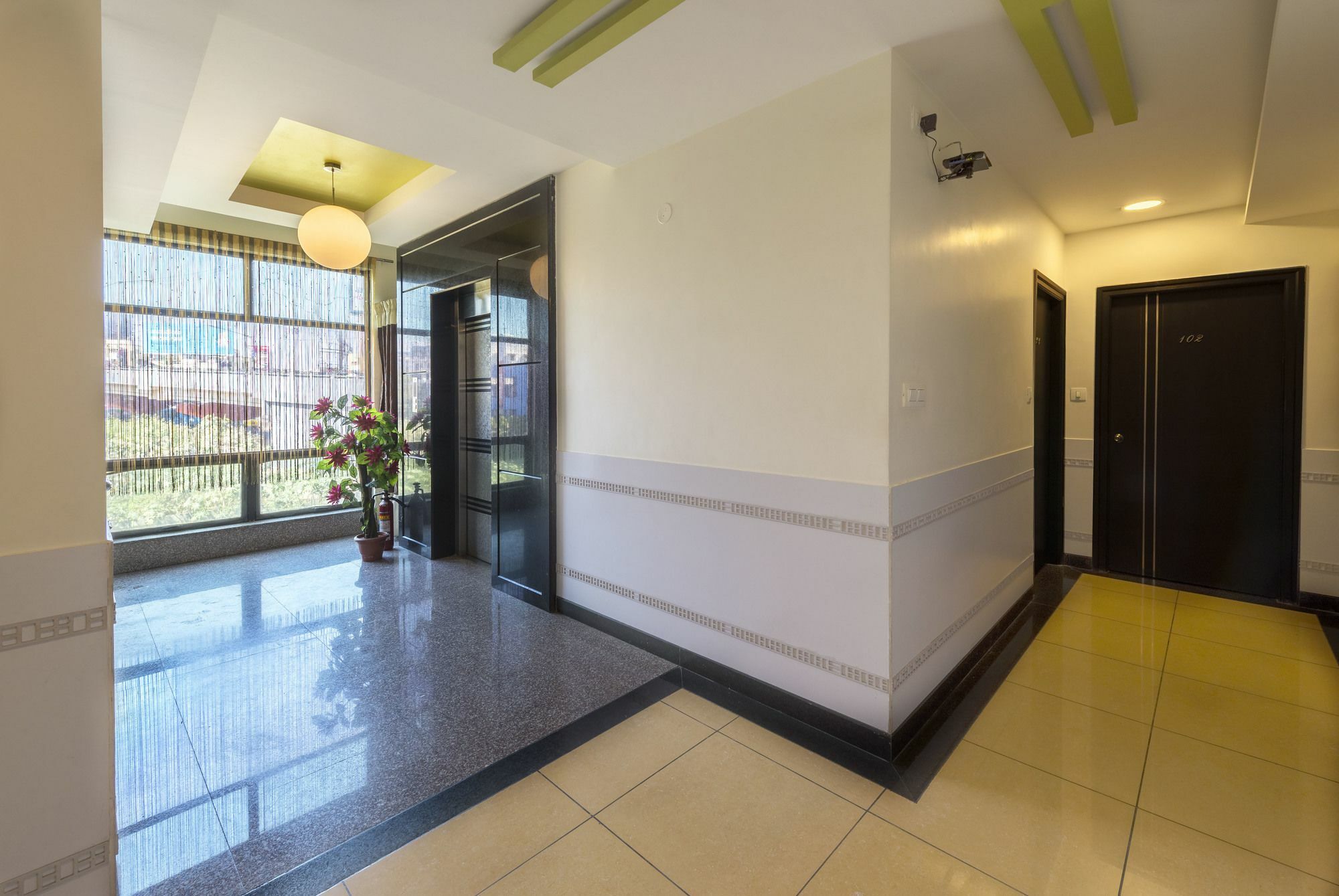 Hotel Treebo Raj Elegance Manyata Tech Park Bangalore Exterior foto